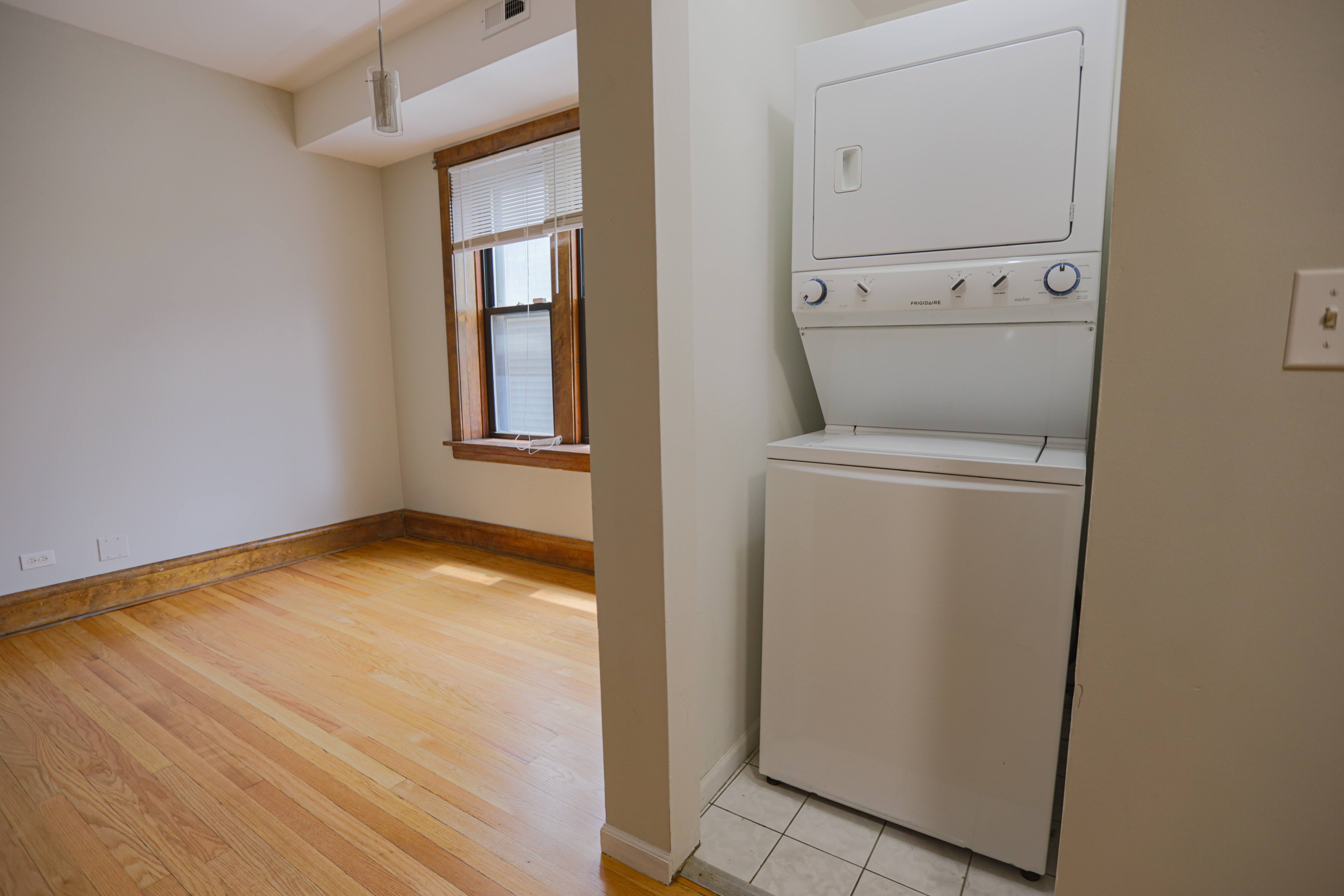3540 N. Janssen Ave. 3540 N. Janssen Ave., Chicago, IL 60657 Lake View - Leasing by Cross Street